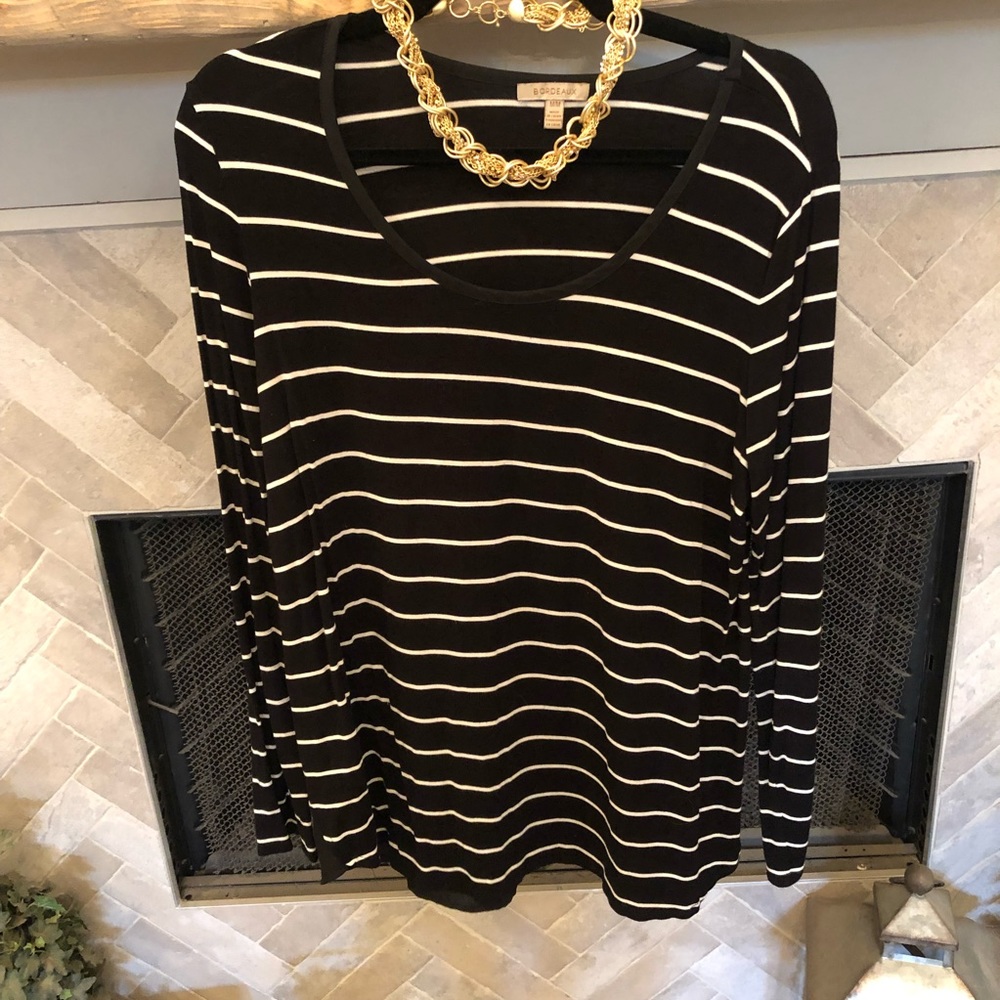 Flowy Black And White striped Top